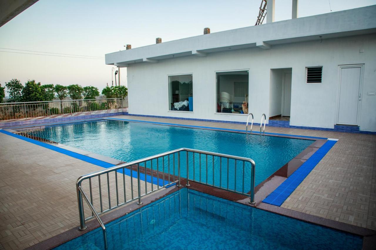 Thai Beach Resort Tiruchchendur Ngoại thất bức ảnh